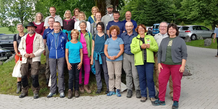 Die neuen Schwarzwald–Wanderführer freuen sich über ihre Zertifikate.